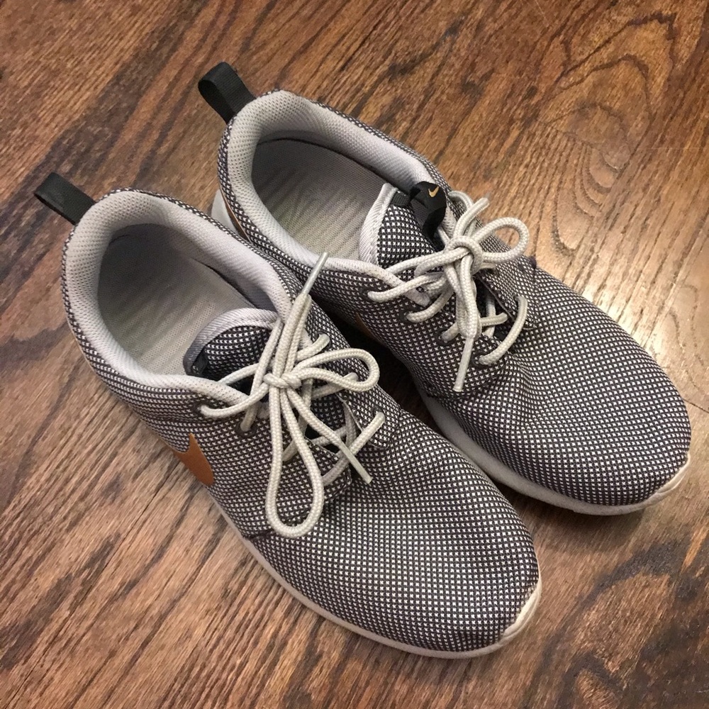 nike roshe one